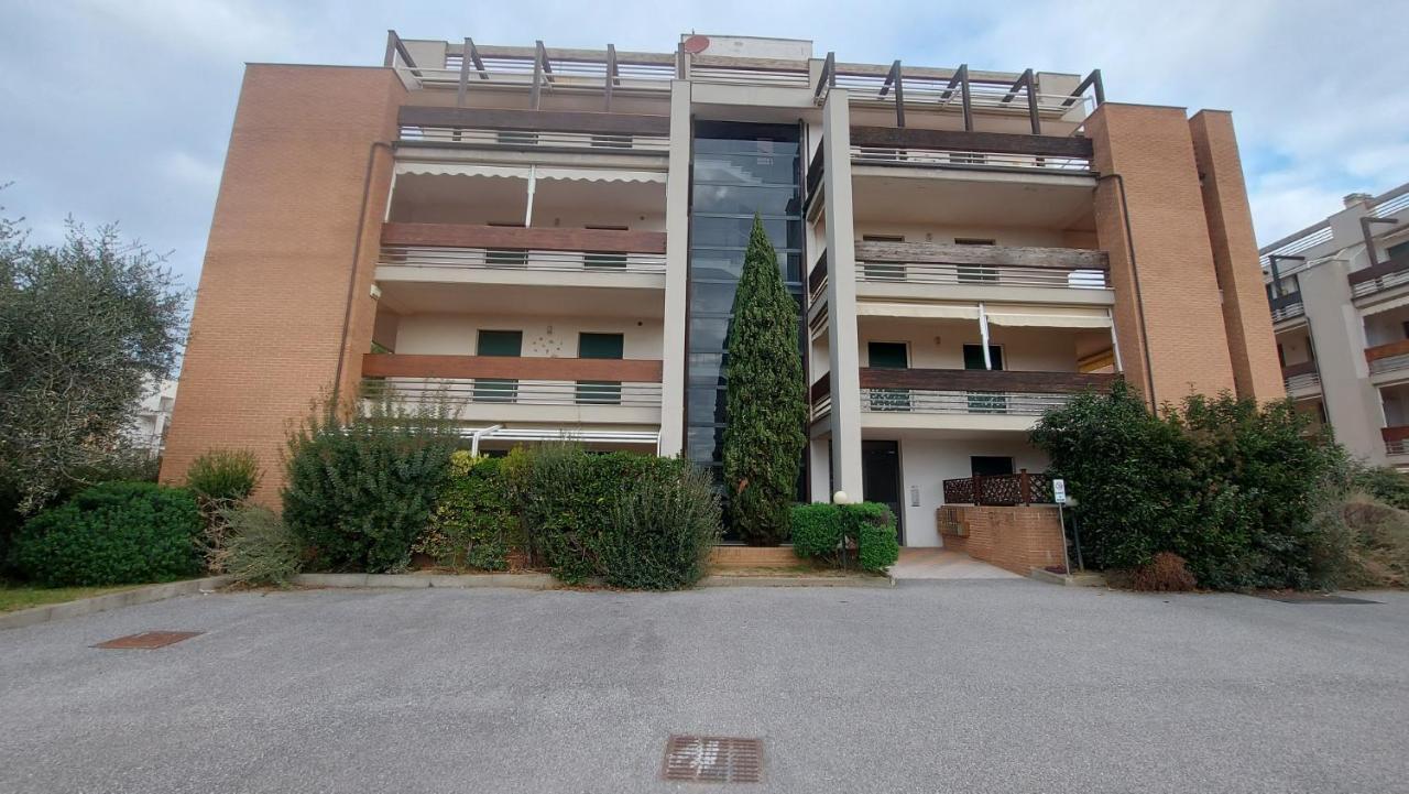 Appartamento Santa Costanza Con Piscina San Vincenzo Exterior foto